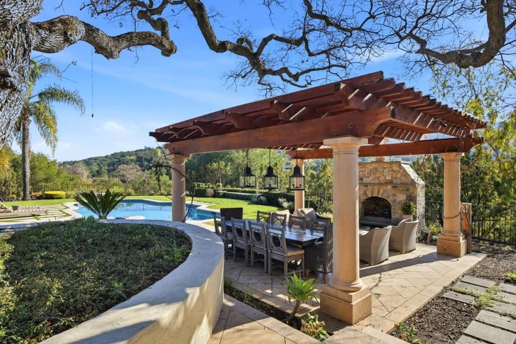 Image 126 of property listing at 15715 Gum Tree Lane, Los Gatos, CA 95032