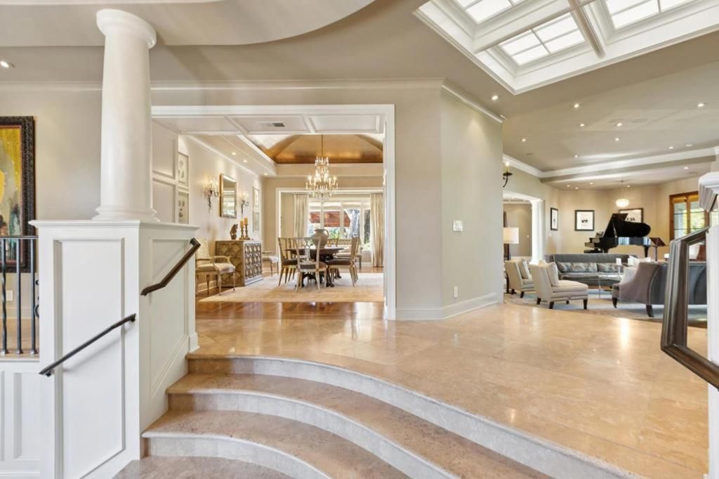 Image 13 of property listing at 15715 Gum Tree Lane, Los Gatos, CA 95032