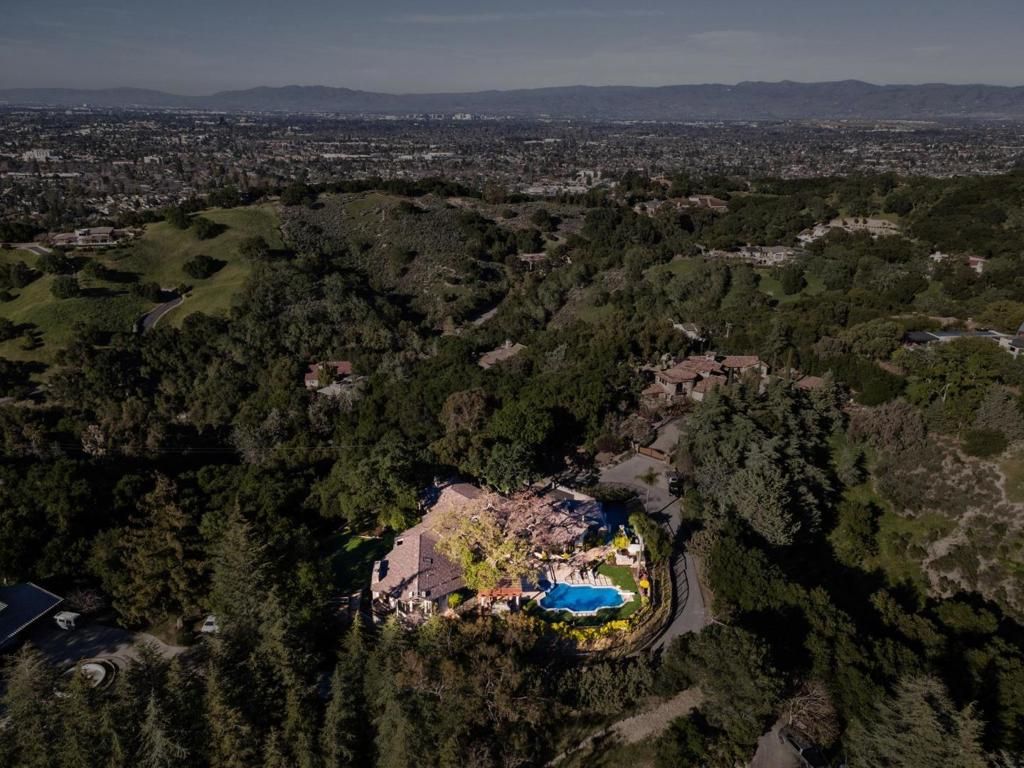 Image 148 of property listing at 15715 Gum Tree Lane, Los Gatos, CA 95032