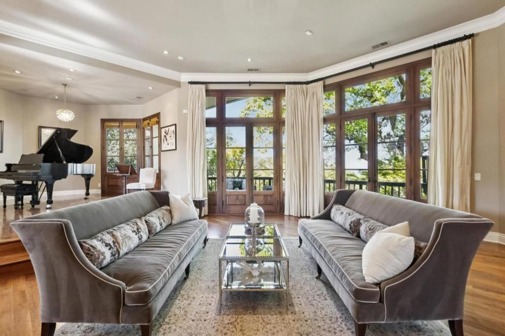 Image 15 of property listing at 15715 Gum Tree Lane, Los Gatos, CA 95032