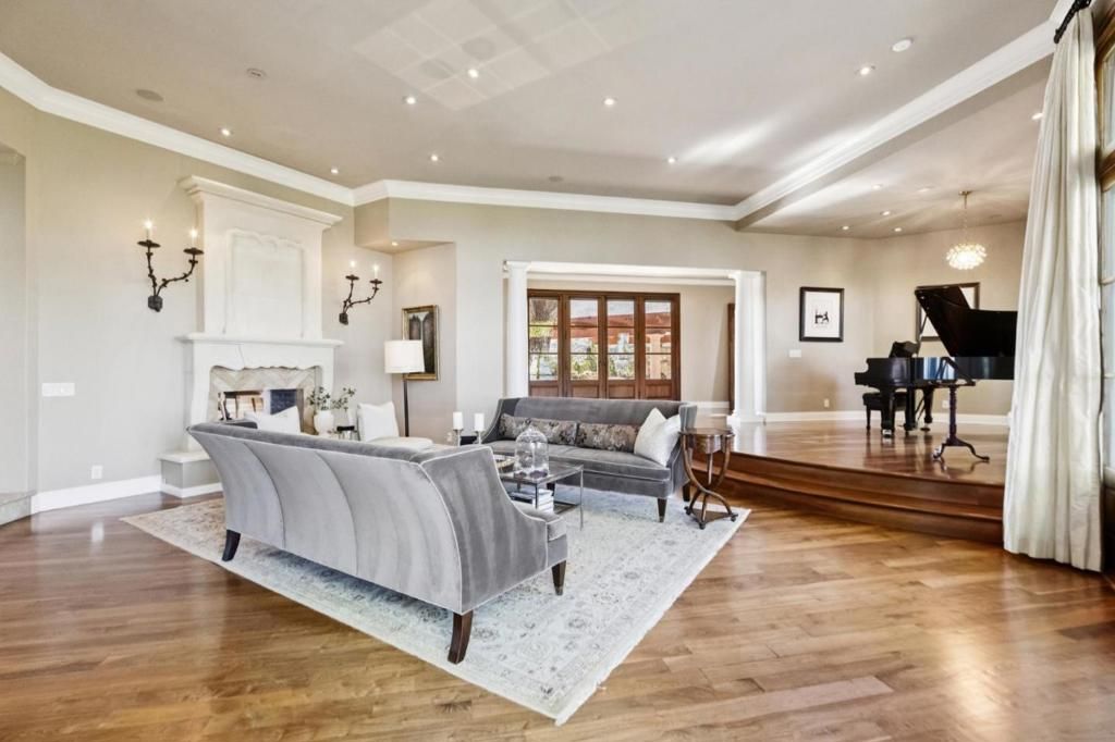 Image 16 of property listing at 15715 Gum Tree Lane, Los Gatos, CA 95032