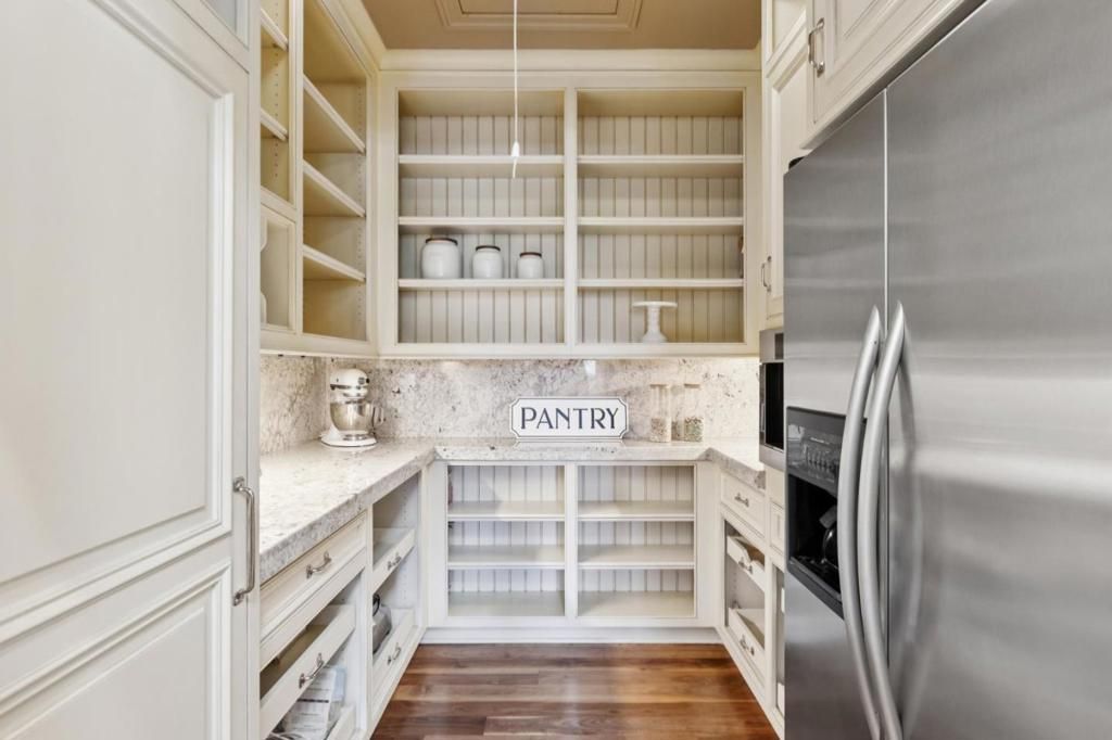 Image 34 of property listing at 15715 Gum Tree Lane, Los Gatos, CA 95032