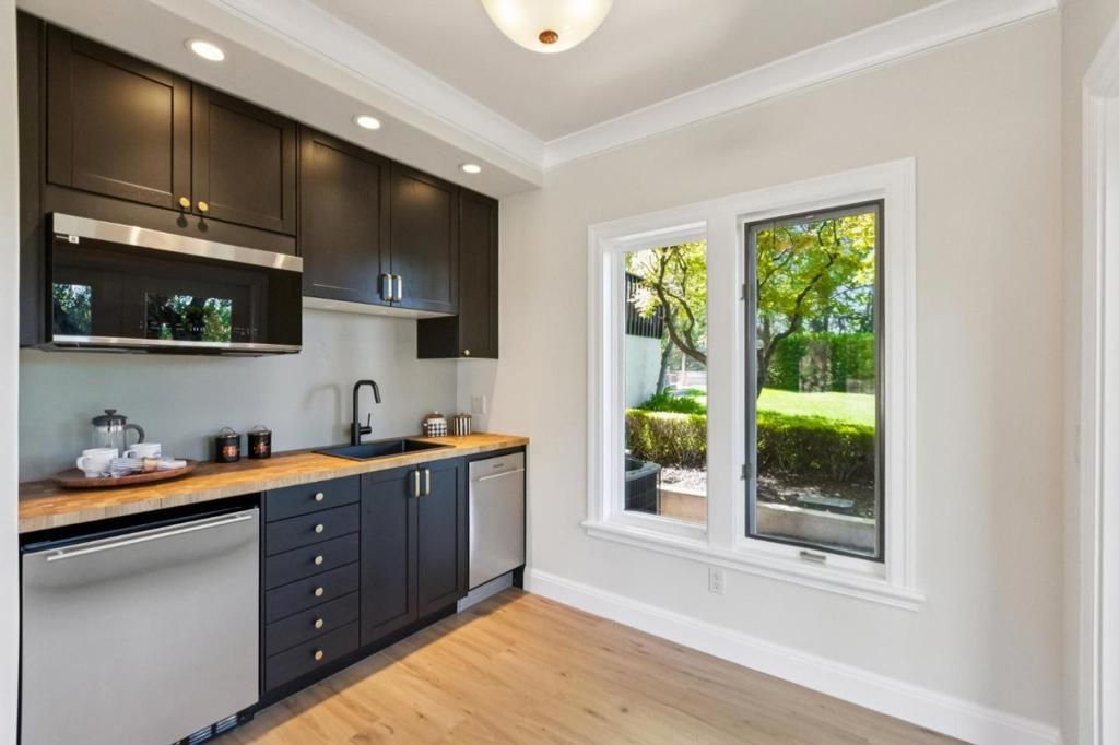 Image 63 of property listing at 15715 Gum Tree Lane, Los Gatos, CA 95032