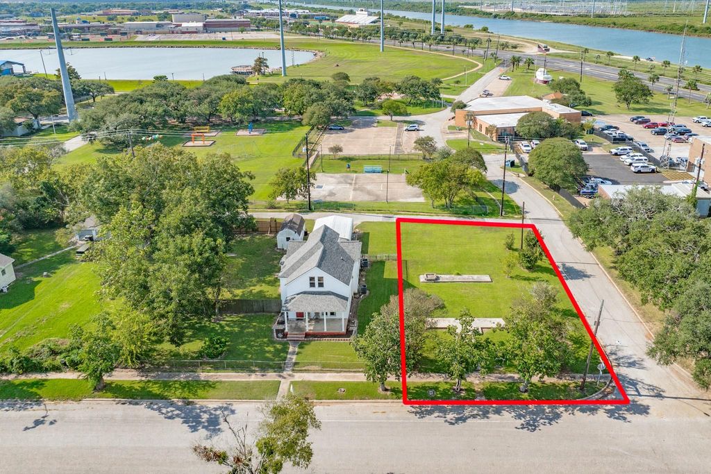 0 N Avenue A, Freeport, TX 77541