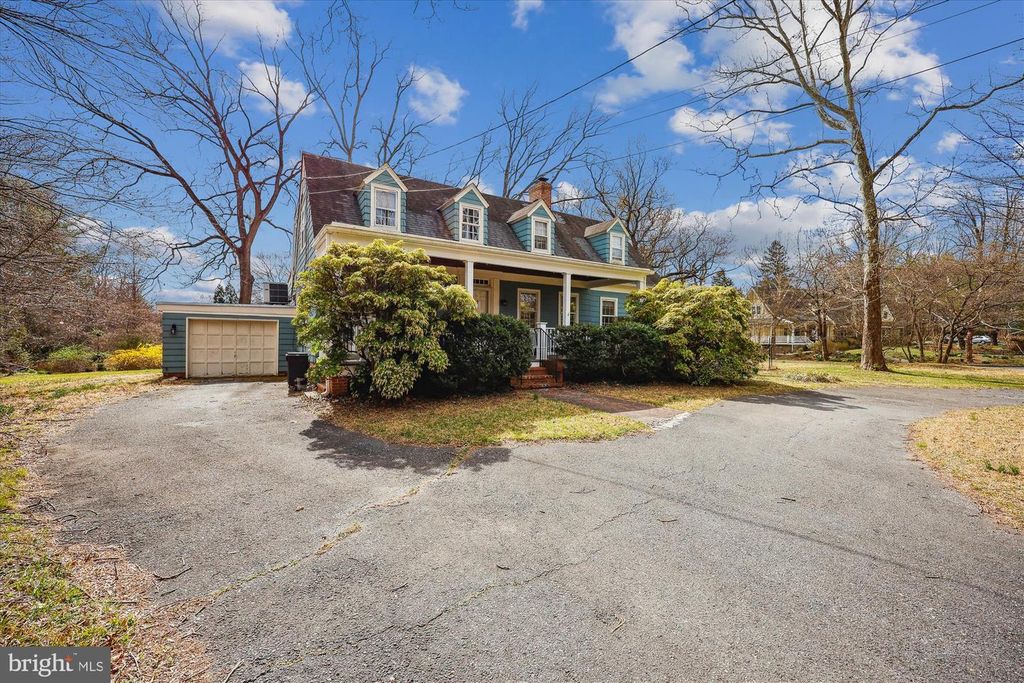 4507 CLERMONT PL, Garrett Park, MD 20896