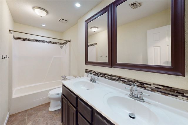 909 San Benito Drive, College Station, TX 77845