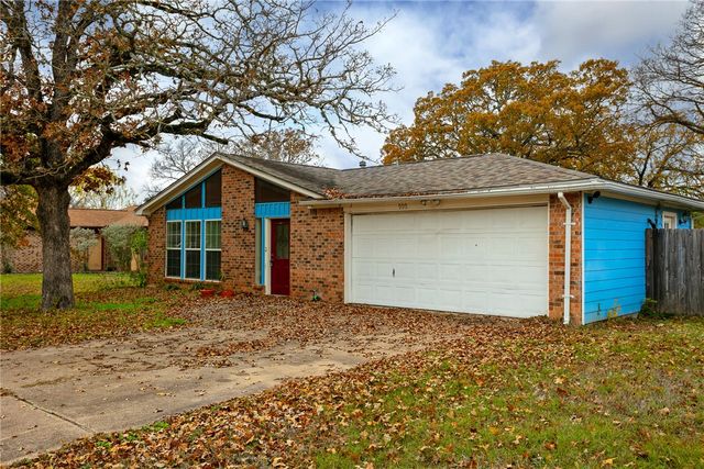 909 San Benito Drive, College Station, TX 77845