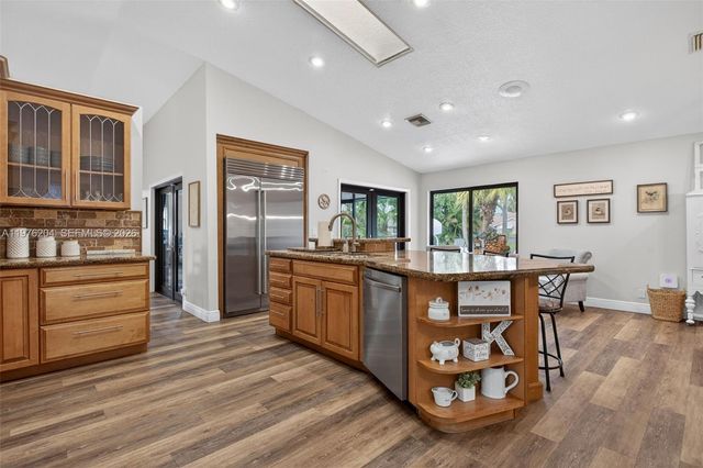 8681 NW 53rd Ct, Coral Springs, FL 33067