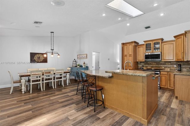 8681 NW 53rd Ct, Coral Springs, FL 33067