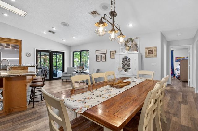 8681 NW 53rd Ct, Coral Springs, FL 33067