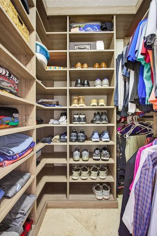 8681 NW 53rd Ct, Coral Springs, FL 33067