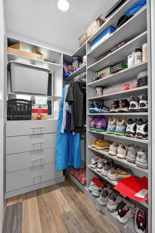 8681 NW 53rd Ct, Coral Springs, FL 33067