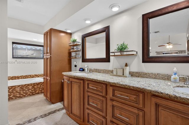 8681 NW 53rd Ct, Coral Springs, FL 33067