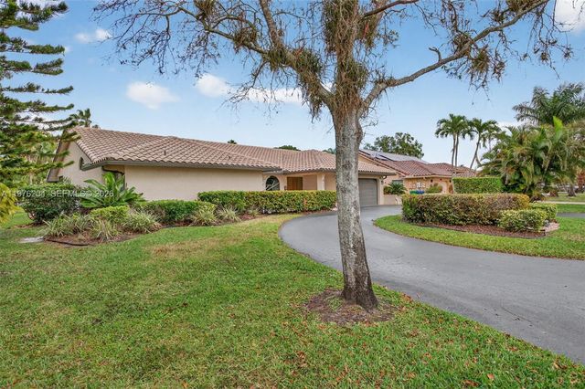 8681 NW 53rd Ct, Coral Springs, FL 33067