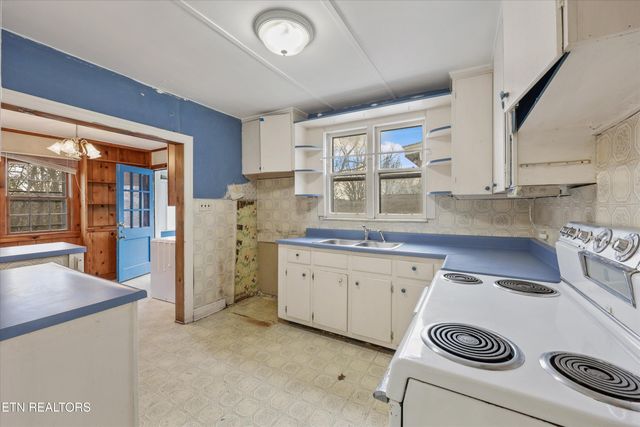 114 Royal Heights Drive, Knoxville, TN 37920