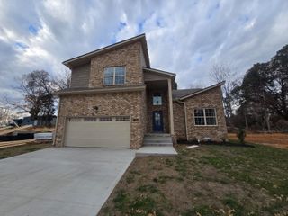 3605 Westlake Dr, Clarksville, TN 37040