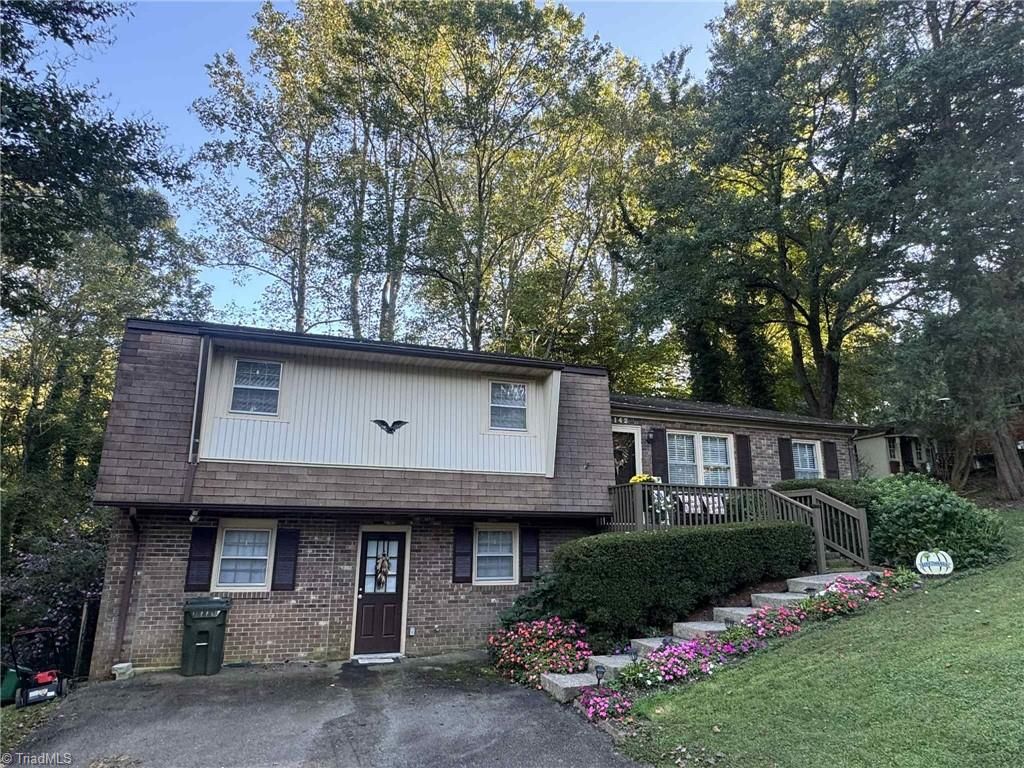 142 James Street, Elkin, NC 28621