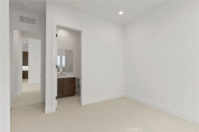 30017 N Avenida Sierra Madre, Valencia, CA 91354