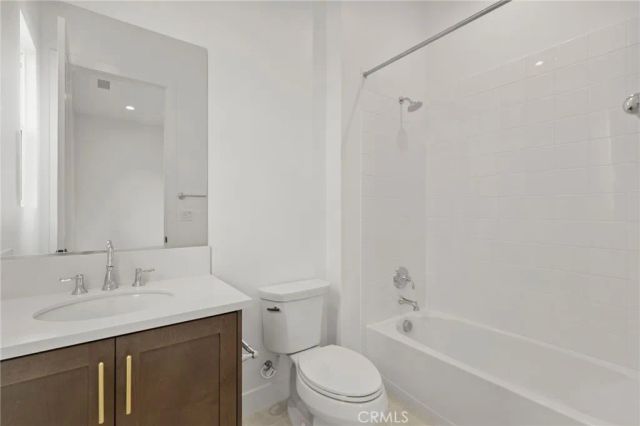 30017 N Avenida Sierra Madre, Valencia, CA 91354