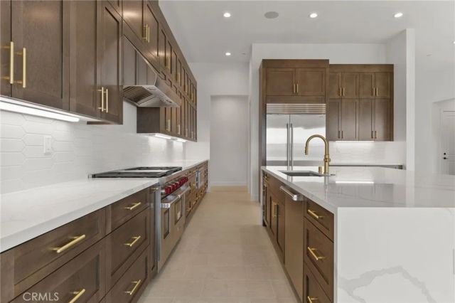 30017 N Avenida Sierra Madre, Valencia, CA 91354