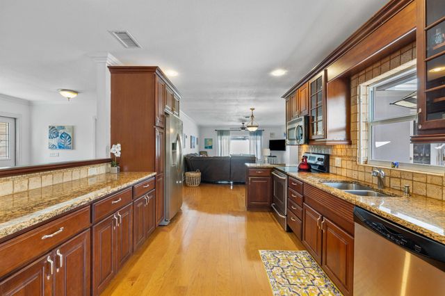 925 Cypress Drive, Delray Beach, FL 33483