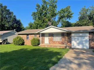 900 Olive Street, Clarksville, AR 72830