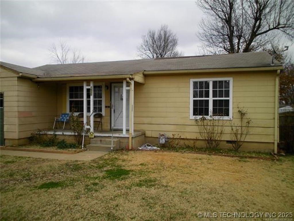 1529 N Columbia Place, Tulsa, OK 74110