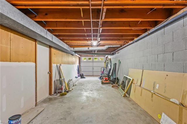 4300 Lisa Drive, Winston-salem, NC 27103