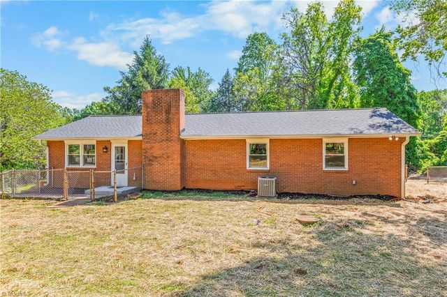 4300 Lisa Drive, Winston-salem, NC 27103