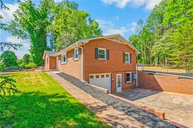 4300 Lisa Drive, Winston-salem, NC 27103