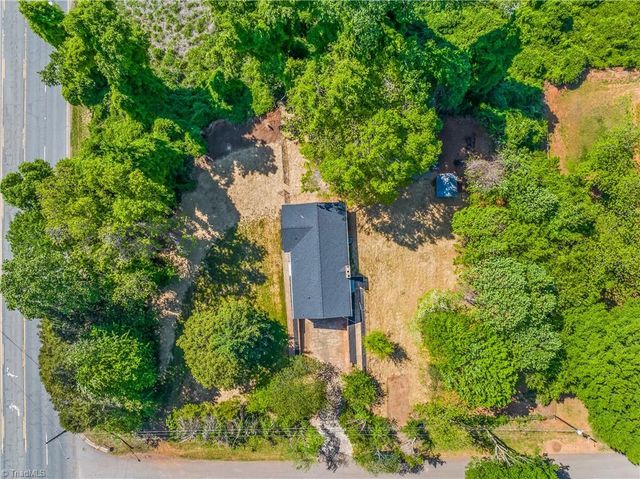 4300 Lisa Drive, Winston-salem, NC 27103