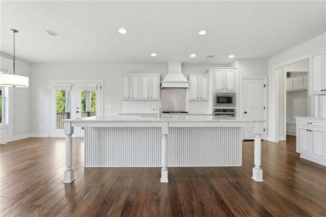 2410 Wildlife Court, Buford, GA 30519
