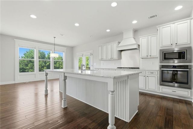 2410 Wildlife Court, Buford, GA 30519