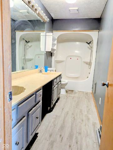 304 E 14th Street, Seymour, IN 47274