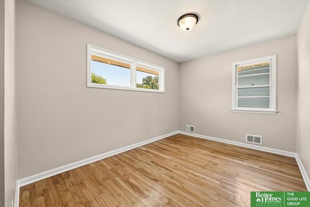 7521 Sherman Drive, Omaha, NE 68134