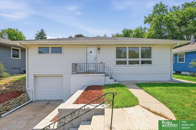 7521 Sherman Drive, Omaha, NE 68134