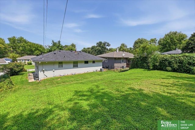 7521 Sherman Drive, Omaha, NE 68134