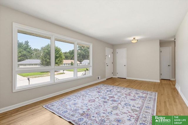 7521 Sherman Drive, Omaha, NE 68134