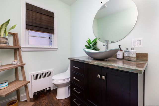 2 Columbine Lane, Norwalk, CT 06851