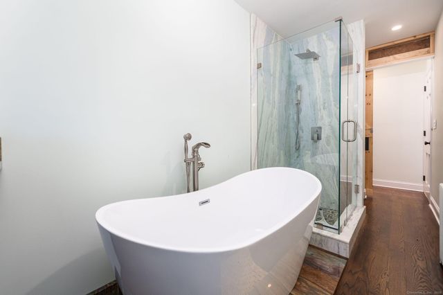 2 Columbine Lane, Norwalk, CT 06851