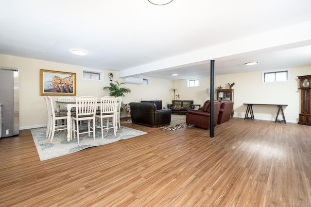 2 Columbine Lane, Norwalk, CT 06851