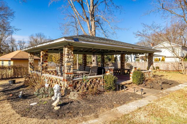 2 Columbine Lane, Norwalk, CT 06851