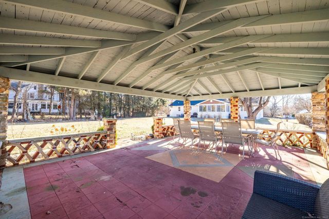 2 Columbine Lane, Norwalk, CT 06851