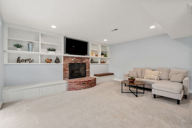74 Cudworth Lane, Sudbury, MA 01776
