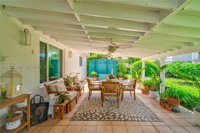 890 NE 168th St, North Miami Beach, FL 33162