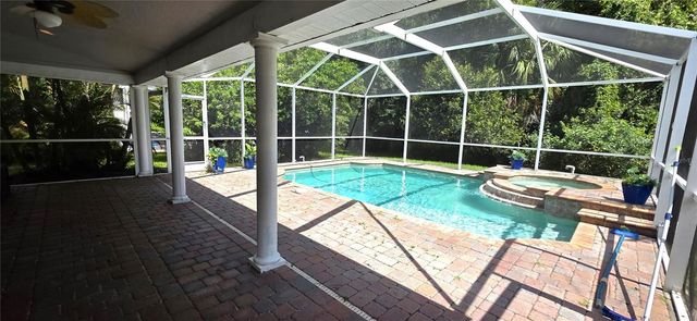 11609 GREENSLEEVE AVENUE, Tampa, FL 33626