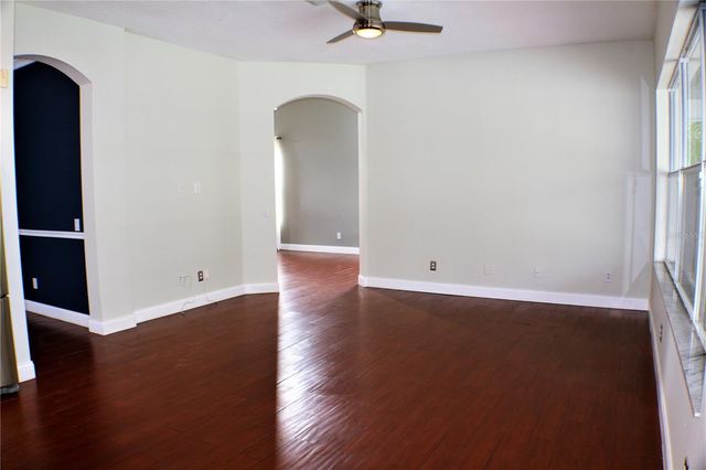 11609 GREENSLEEVE AVENUE, Tampa, FL 33626