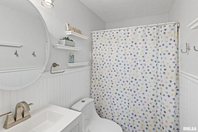 628 SARA Drive, Centralia, IL 62891