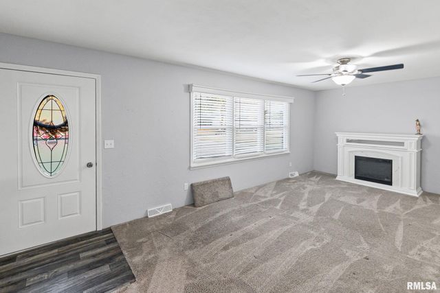 628 SARA Drive, Centralia, IL 62891