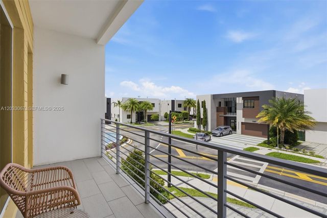 7472 NW 100th Ave, Doral, FL 33178